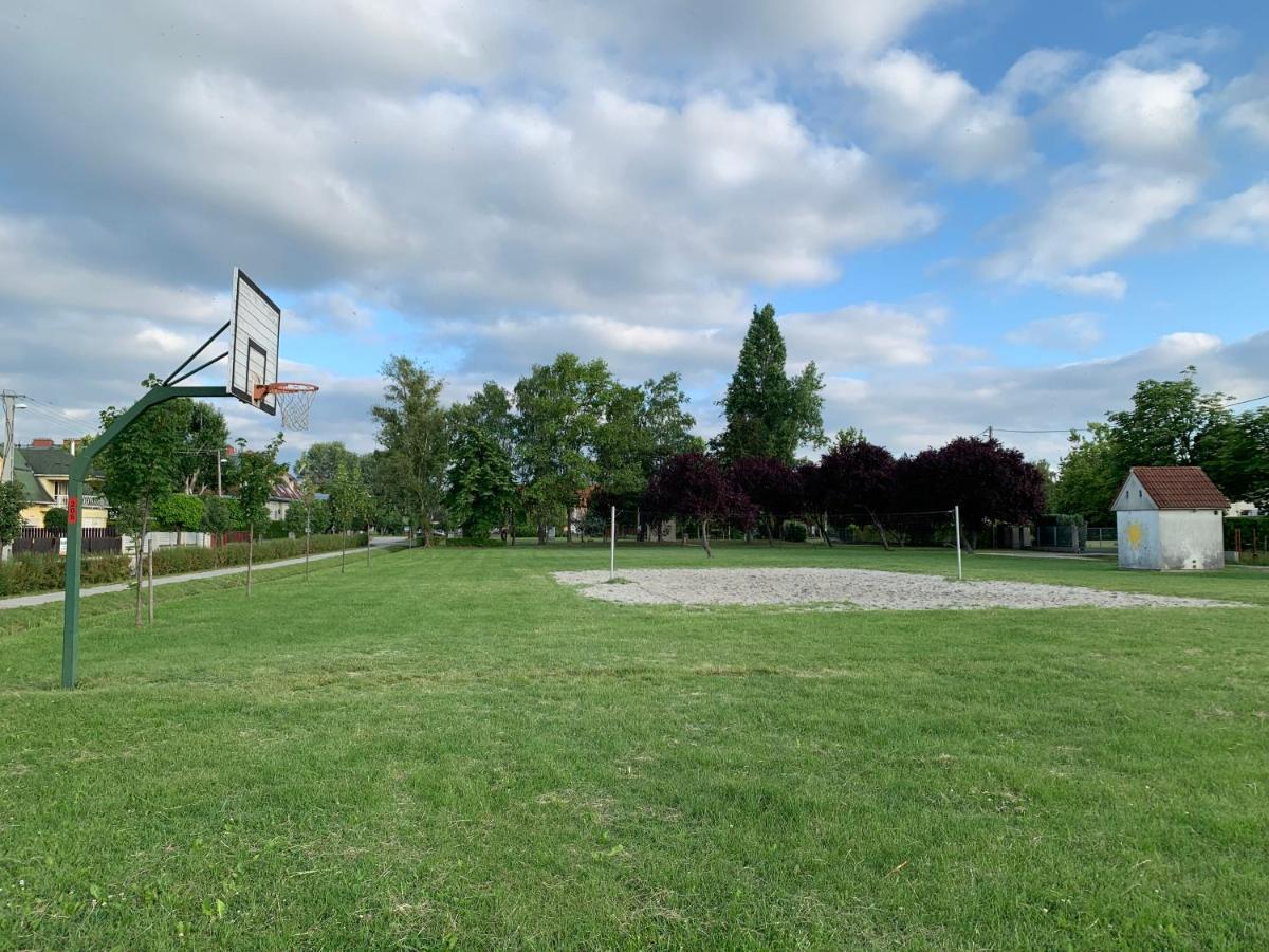 Balatonic Apartman Zamárdi Buitenkant foto